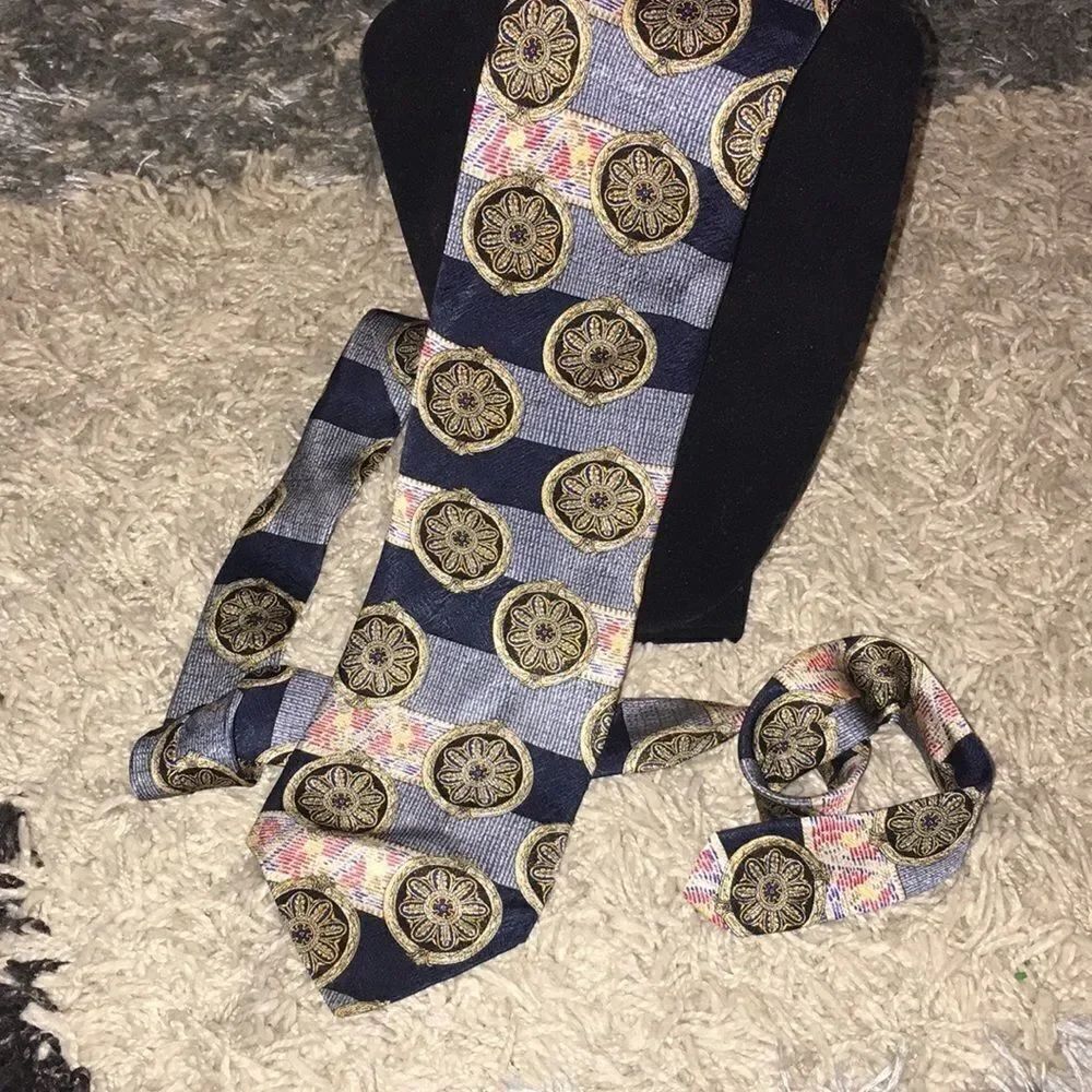Vintage TOM JAMES Tall Man Neck Tie